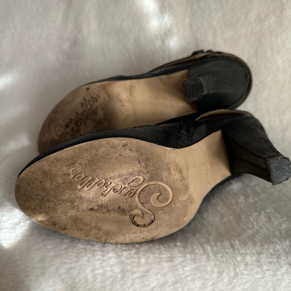 Seychelles Booties - Picture 5 of 7